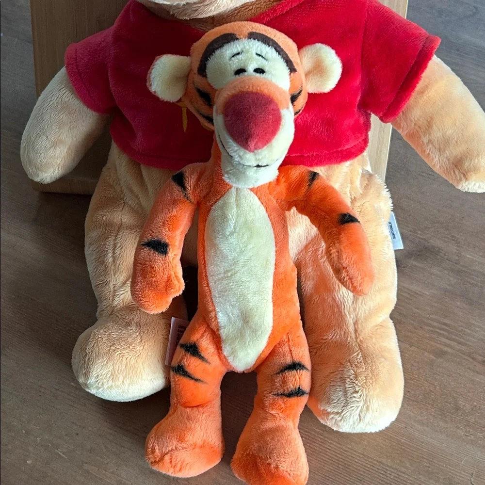 Disney Winnie the Pooh & Tigger Plush Duo - Play or Display - Super Soft